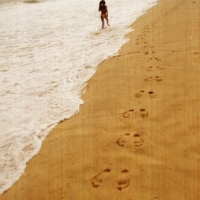 footprints-in-sand1